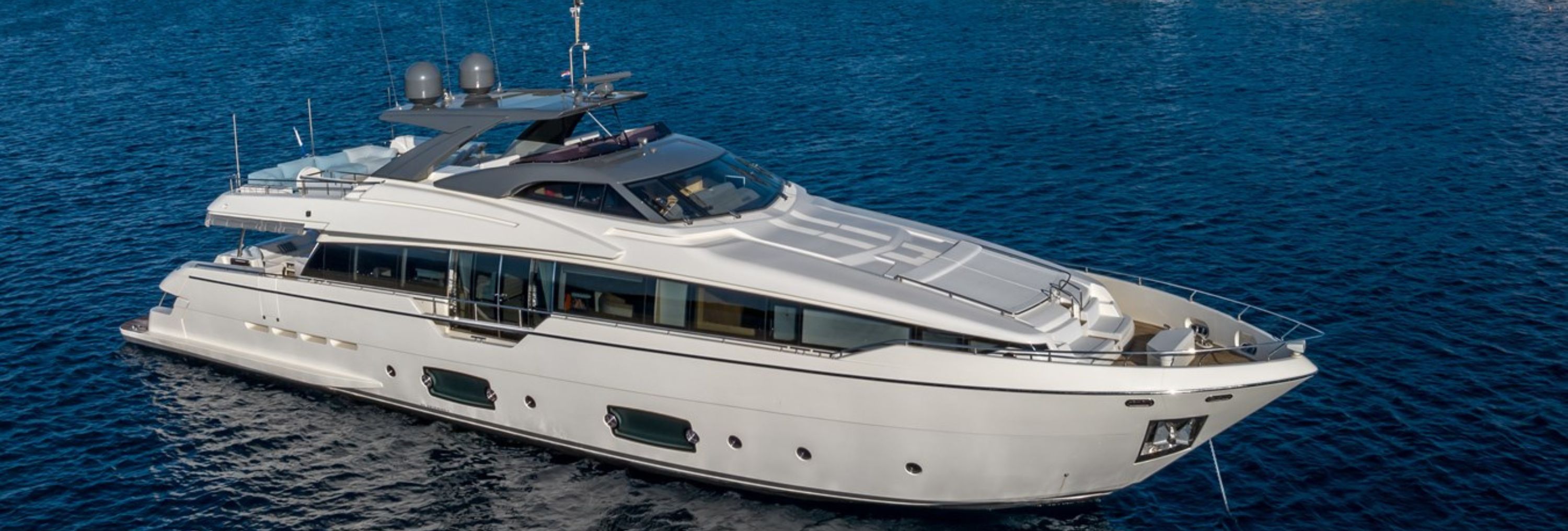 LA FAMILIA II: Nouveau yacht à moteur à la vente !